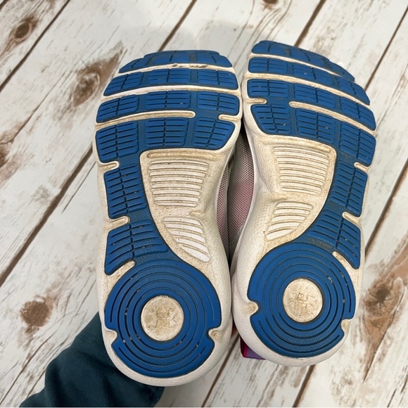 Under Armour Girls Sneakers Size 1 Velcro Closure UA Assert sneaker shoe - Picture 7 of 10